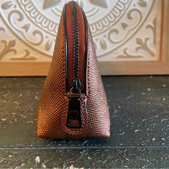 Coach Bronze Zipper bag - Picture 3 of 8